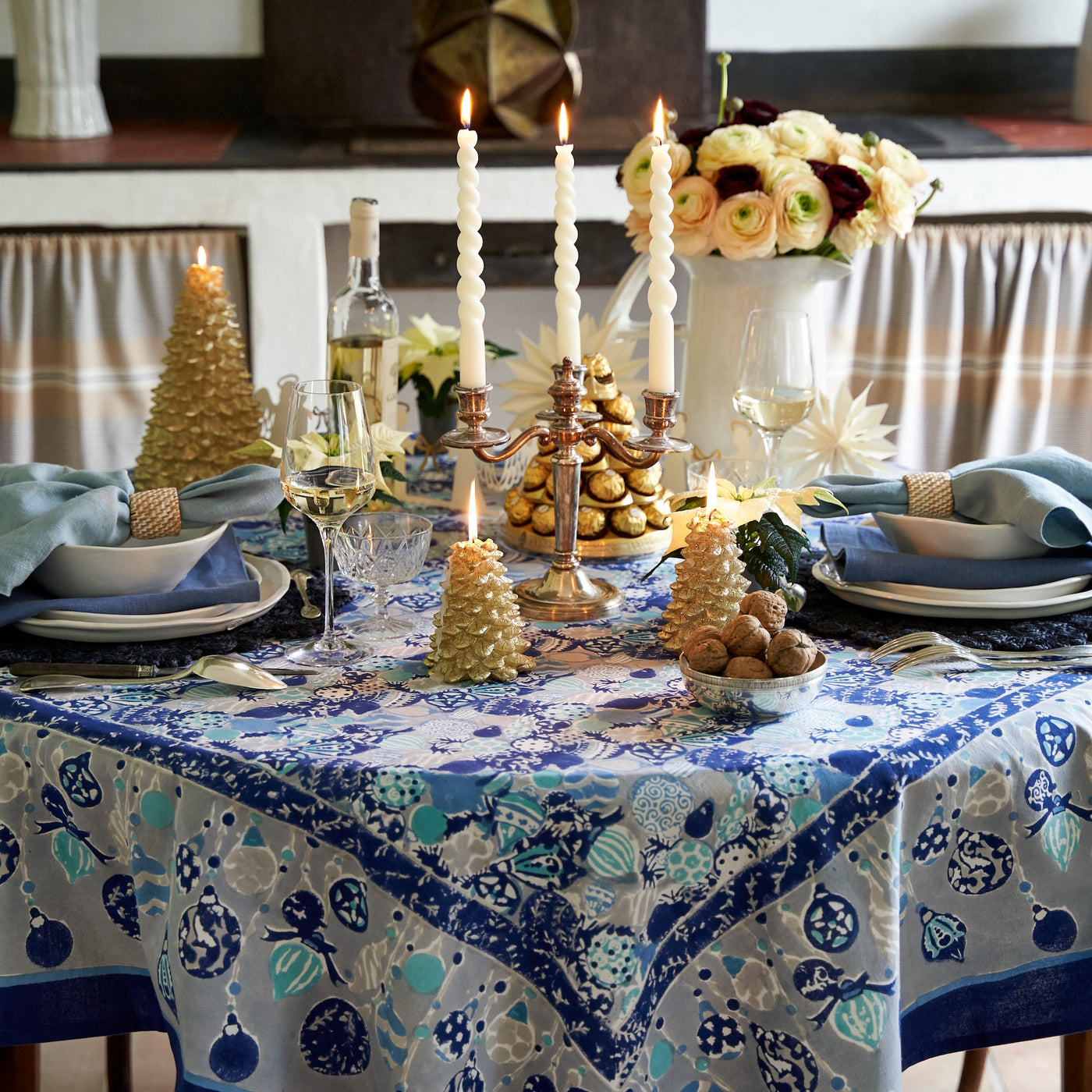 French Tablecloth Ornaments Blue